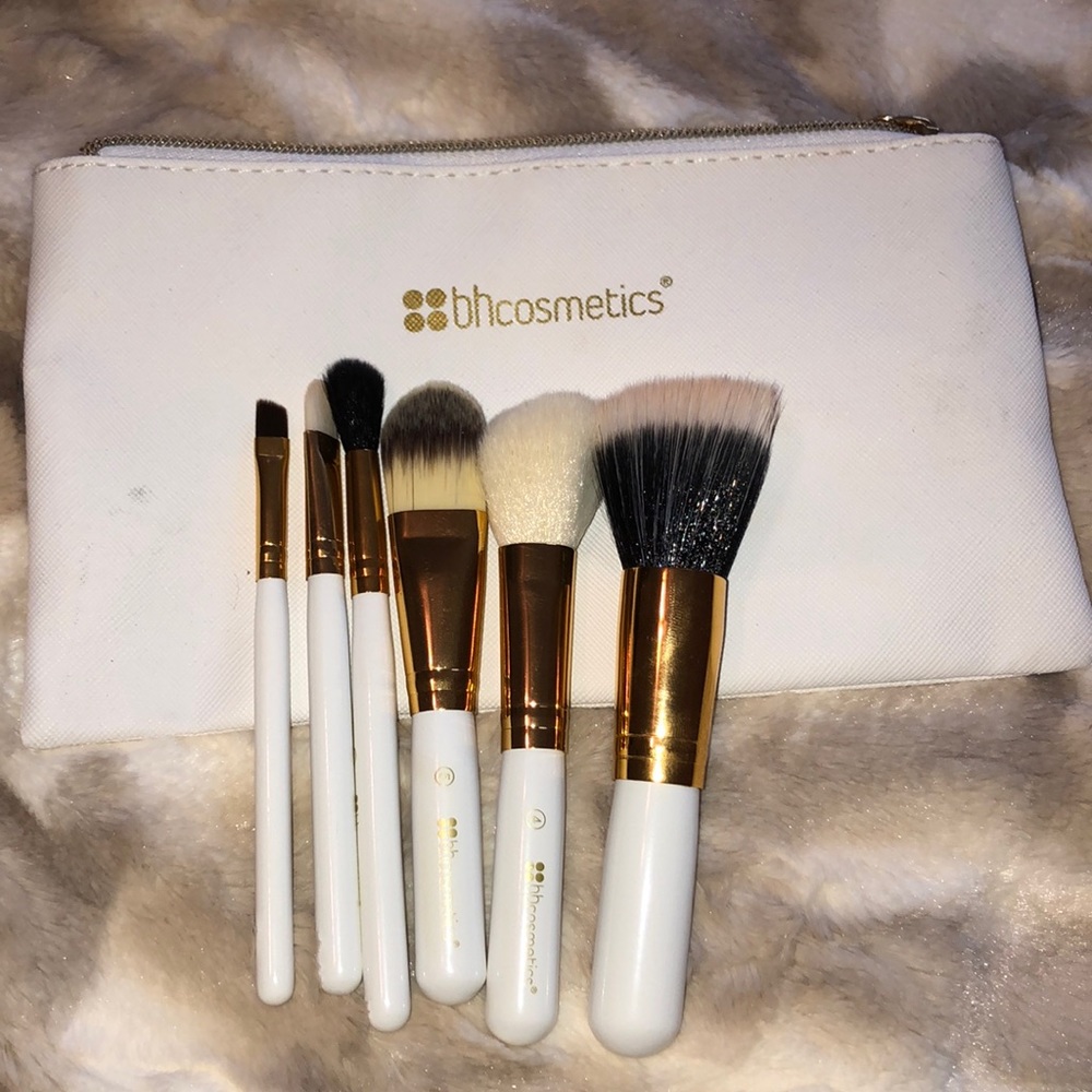 NEW Makeup brushes set - great for travel!
